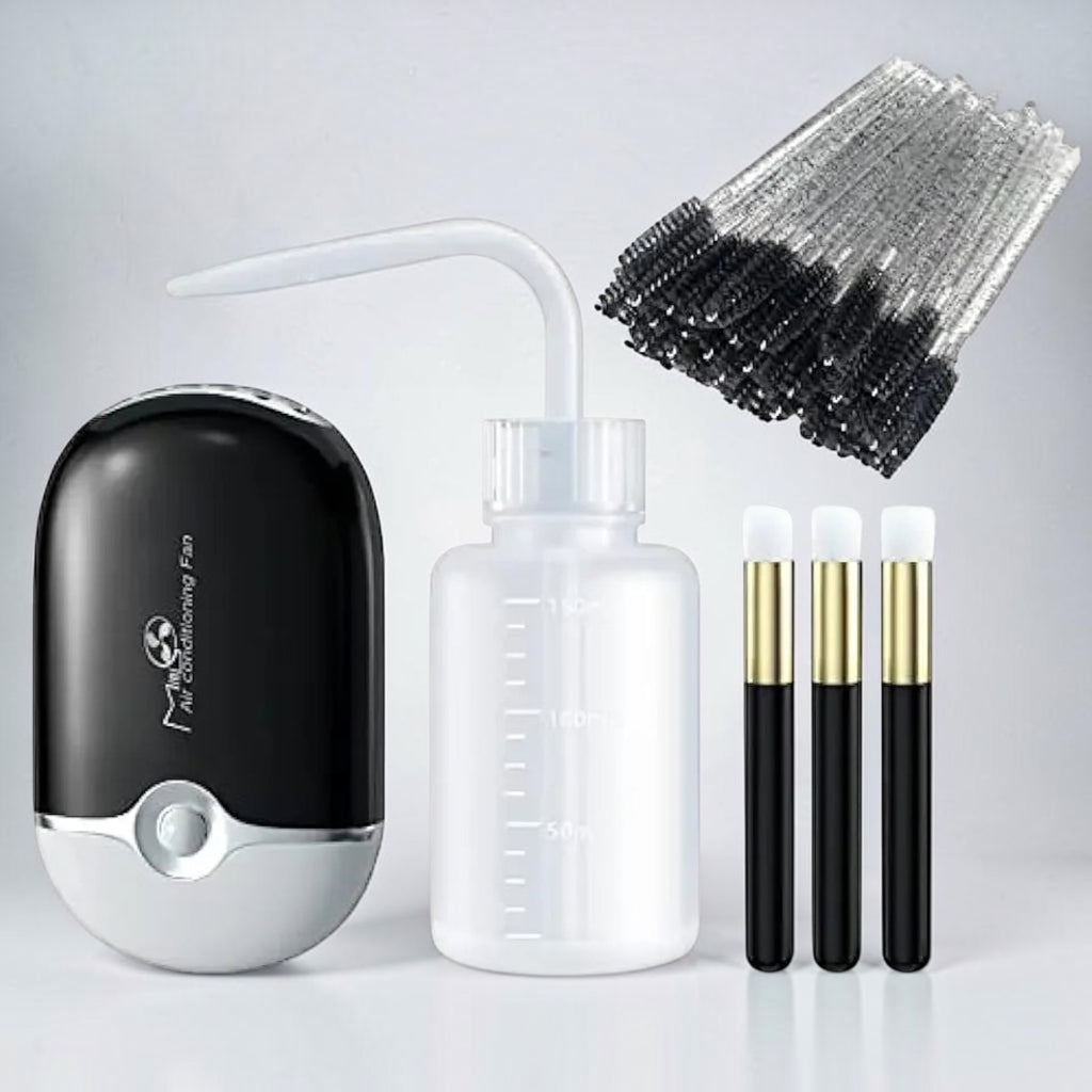 House of Tresse LashBreeze Kit mit Mini-Ventilator, Spülflasche, Reinigungspinseln und Wimpernbürstchen zur Pflege.